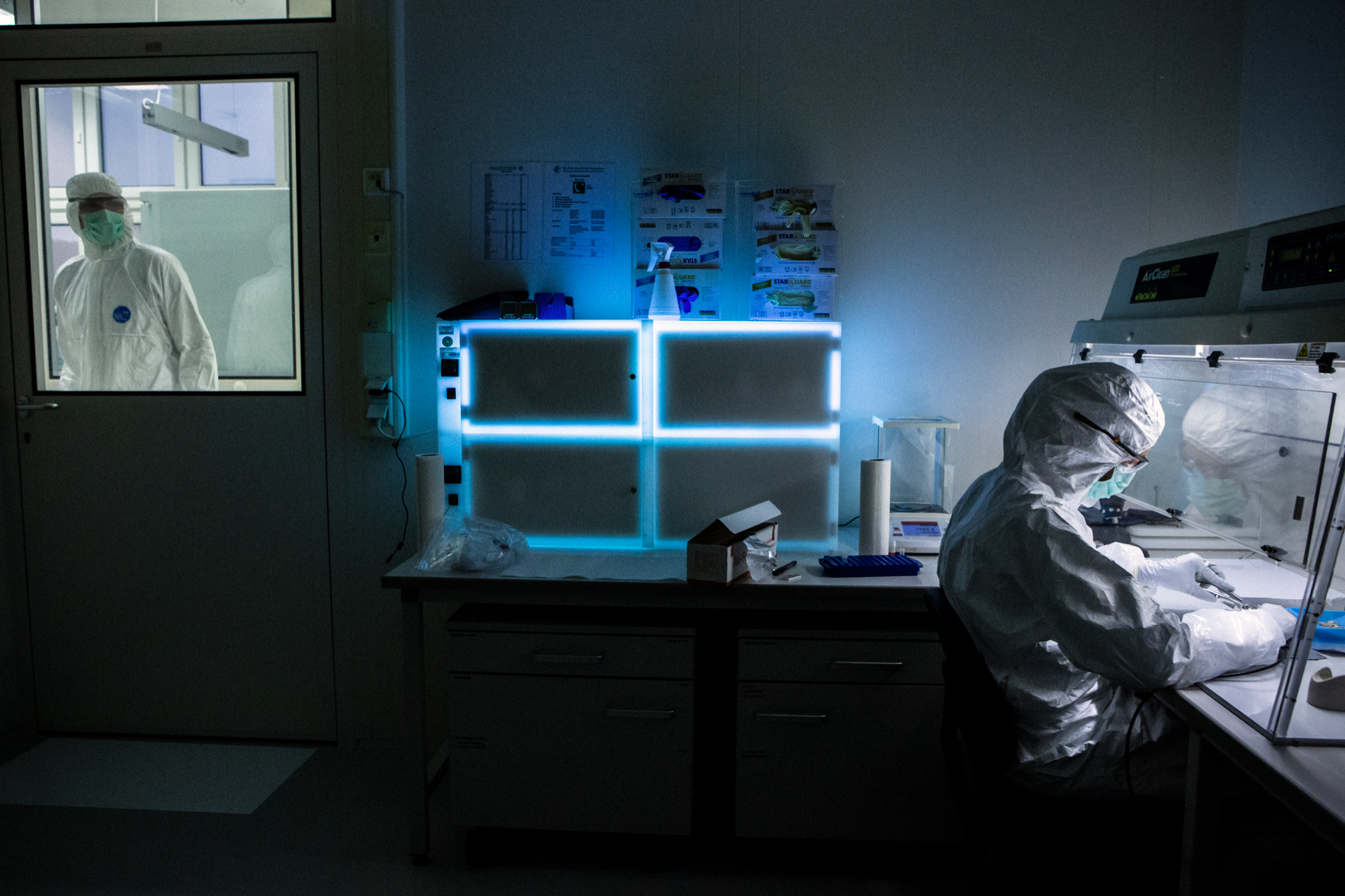 20mag-dna-slide-E4C8-superJumbo.webp